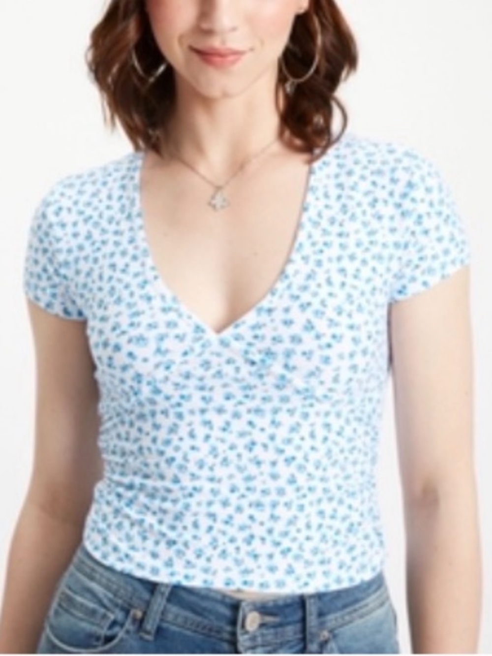 Rue21 Light Blue Floral V-Neck Crop Top